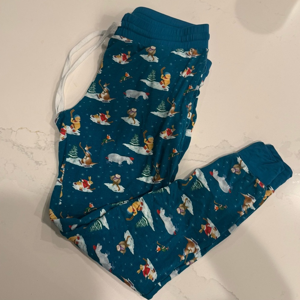 The Sleepy Sloth Woman’s Winnie The Pooh Christmas Pajama Pants Bamboo Small